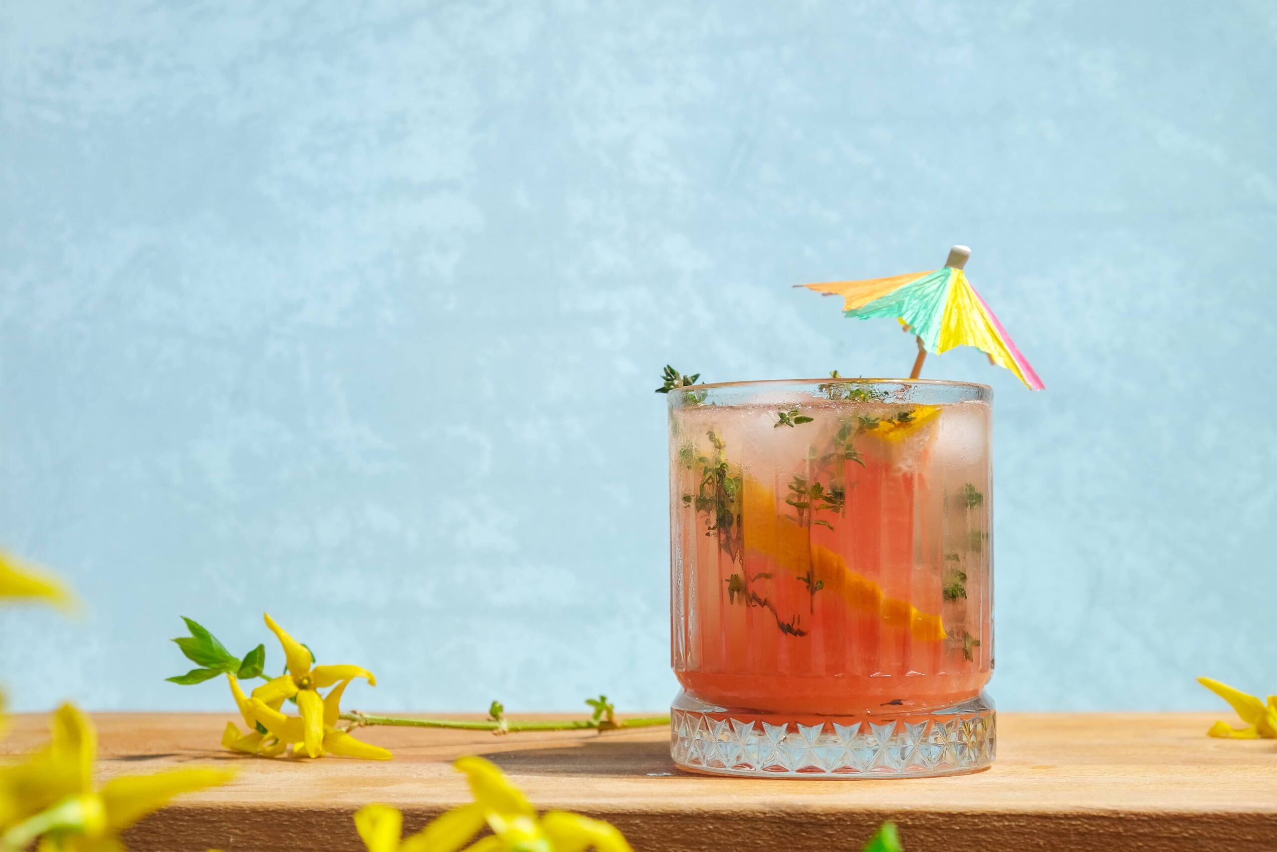glass of grapefruit and thyme lemonade 2023 11 27 05 08 03 utc 1 scaled